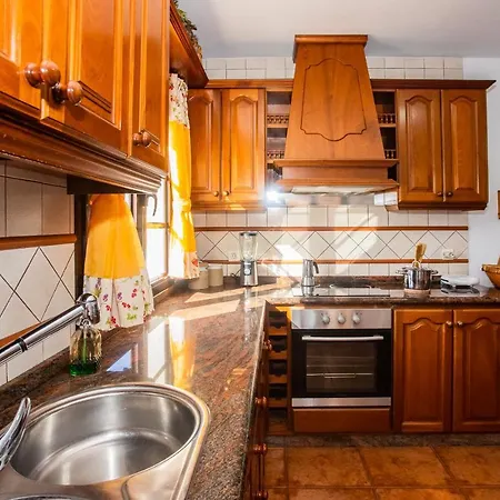 Villa Eslanzarote Acoruma House, Super Wifi, Heated Pool